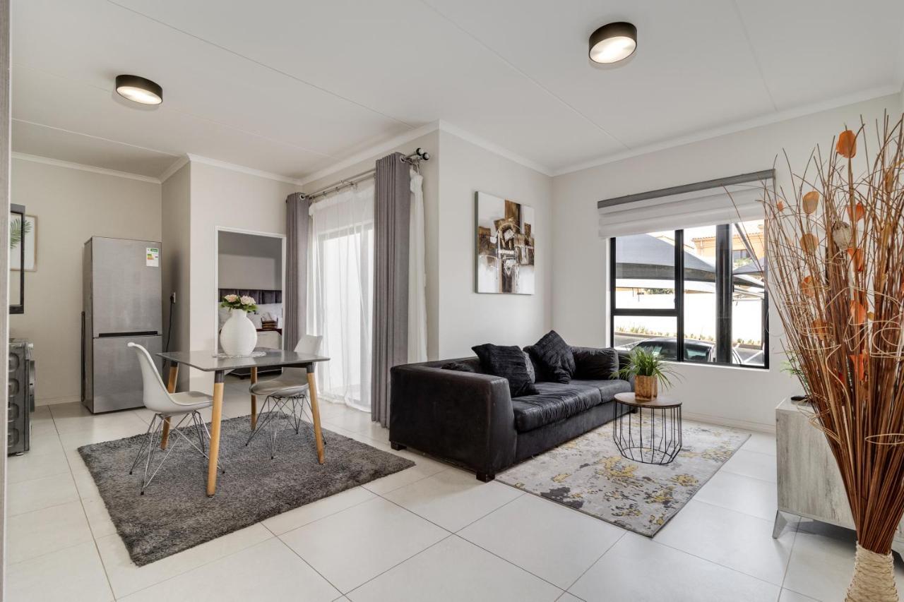 Smartz Apartment312